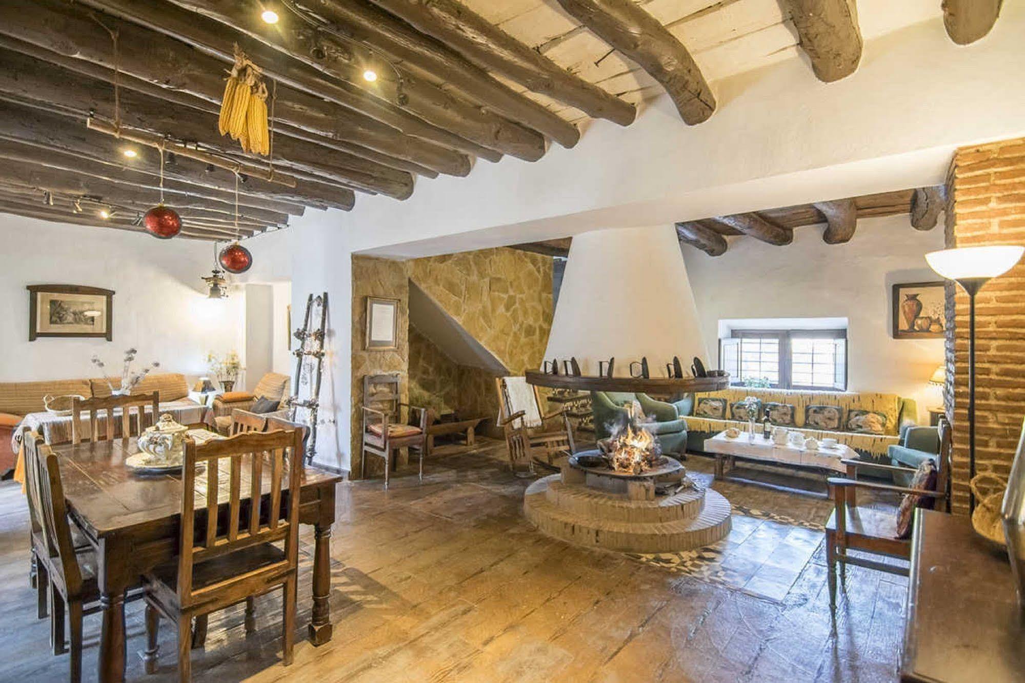 Alojamiento Rural El Cortijuelo Hotel Illora ภายนอก รูปภาพ