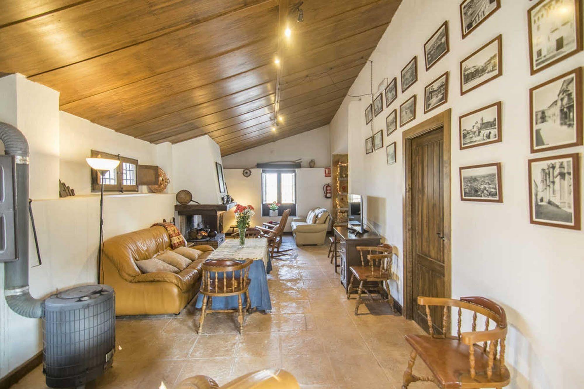 Alojamiento Rural El Cortijuelo Hotel Illora ภายนอก รูปภาพ