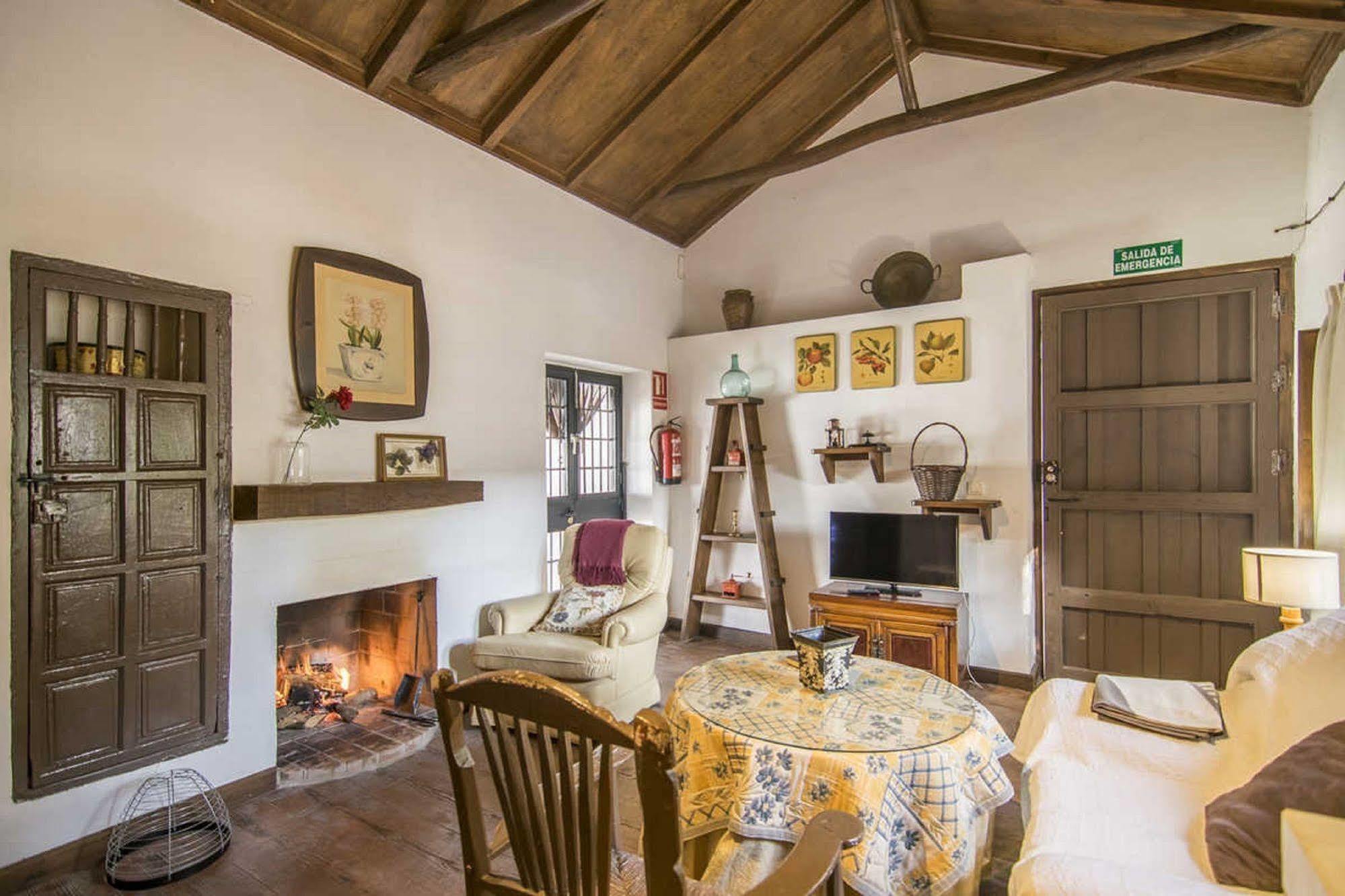 Alojamiento Rural El Cortijuelo Hotel Illora ภายนอก รูปภาพ
