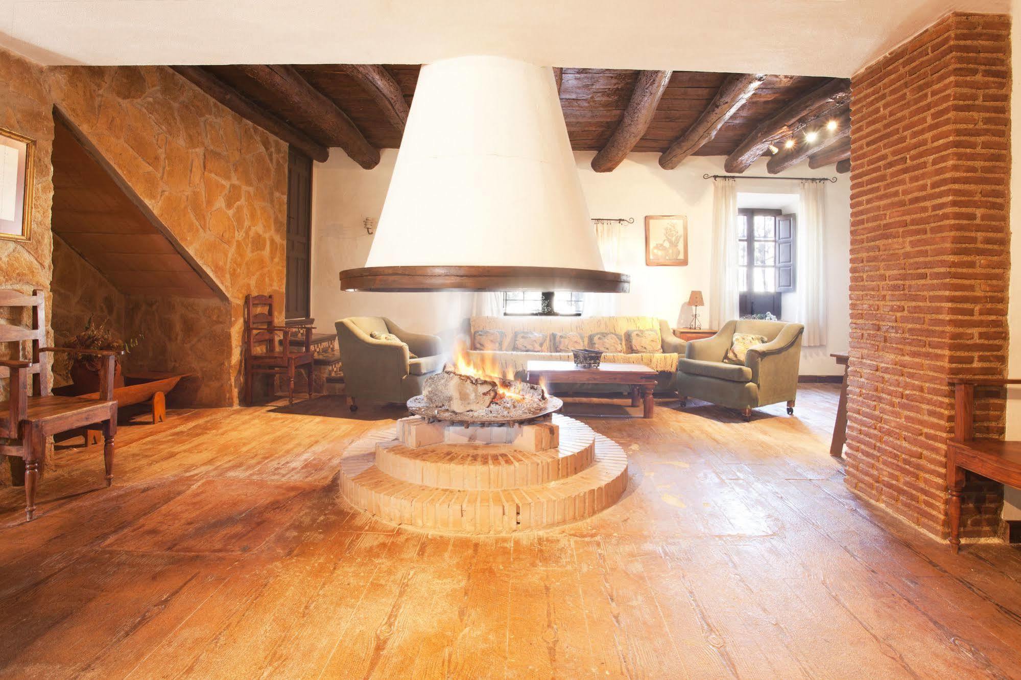 Alojamiento Rural El Cortijuelo Hotel Illora ภายนอก รูปภาพ