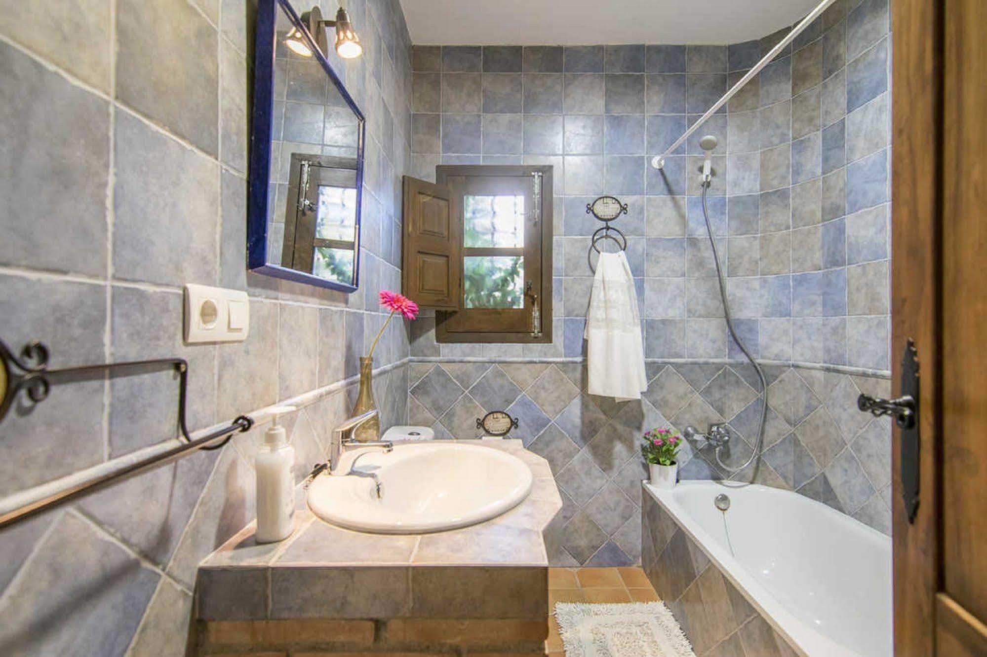 Alojamiento Rural El Cortijuelo Hotel Illora ภายนอก รูปภาพ